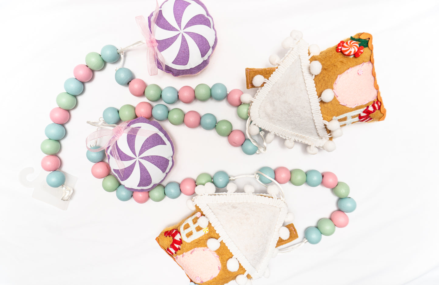 Gingerbread Wonder Garland